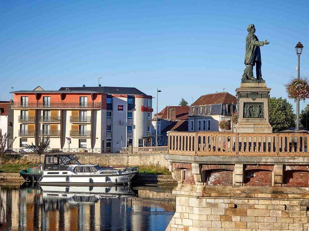 ホテル Ibis Auxerre Centre エクステリア 写真