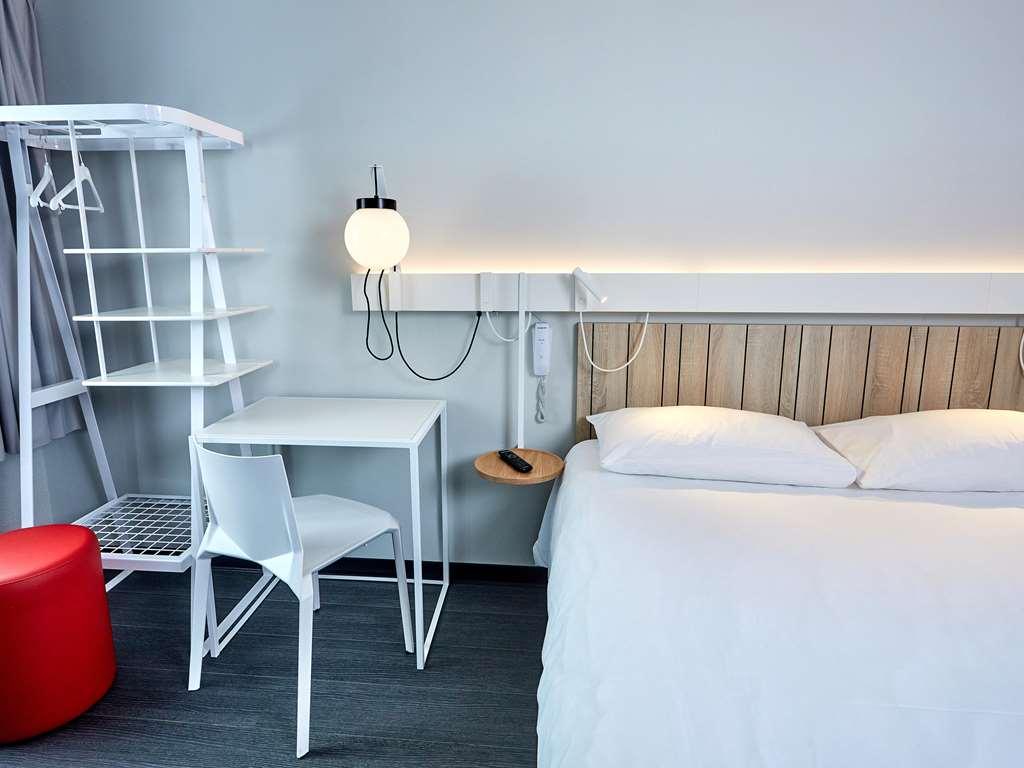 ホテル Ibis Auxerre Centre 部屋 写真