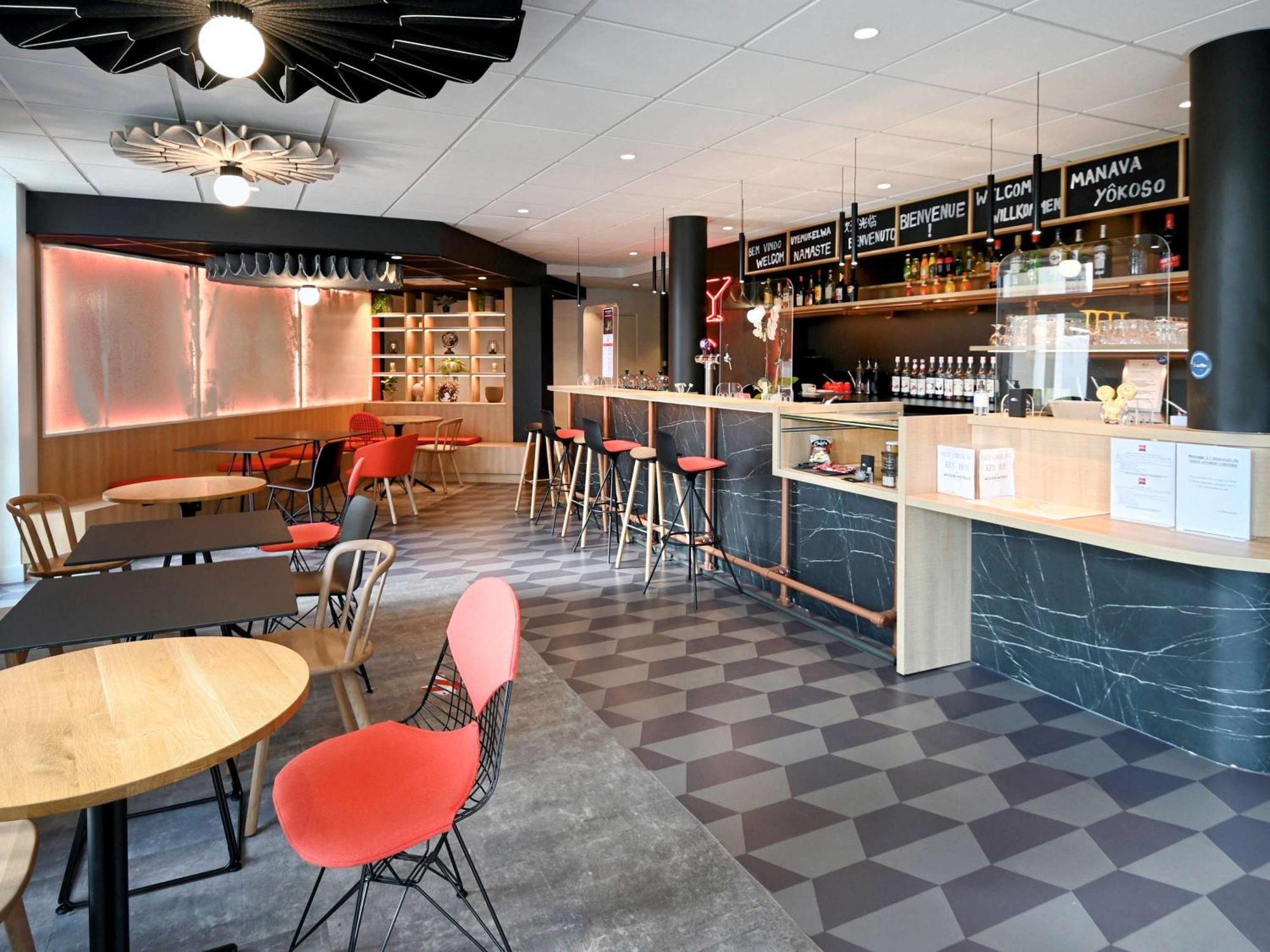 ホテル Ibis Auxerre Centre エクステリア 写真