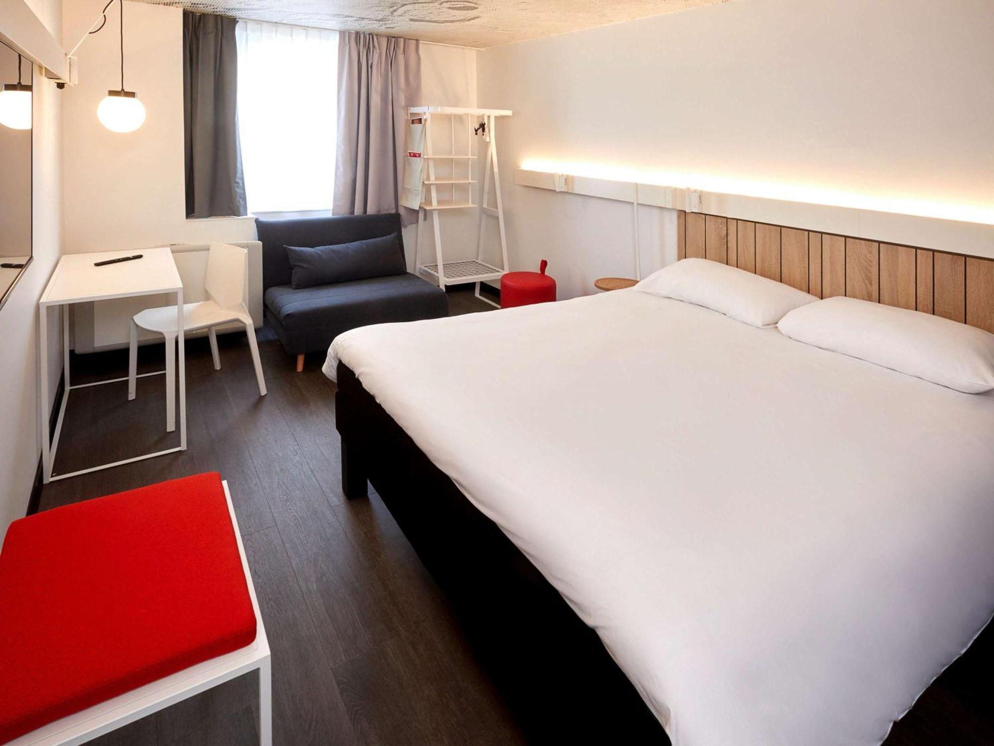 ホテル Ibis Auxerre Centre エクステリア 写真