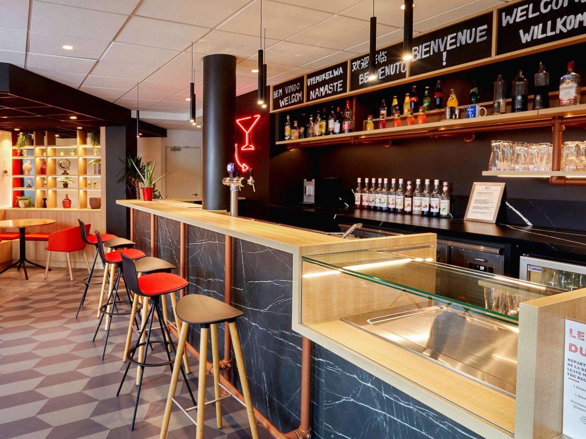 ホテル Ibis Auxerre Centre エクステリア 写真