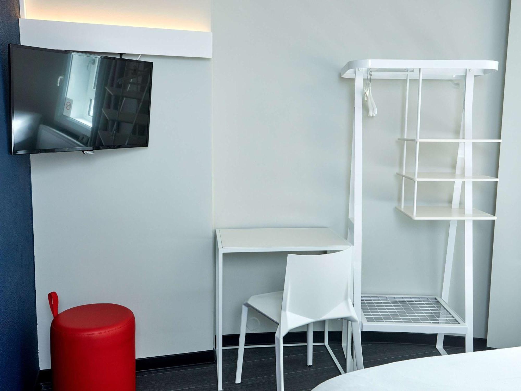 ホテル Ibis Auxerre Centre エクステリア 写真