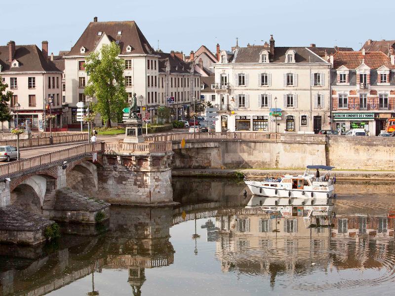 ホテル Ibis Auxerre Centre エクステリア 写真